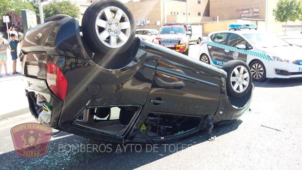 El turismo ha volcado en el inicio de la calle Alberche, en el barrio del Polígono