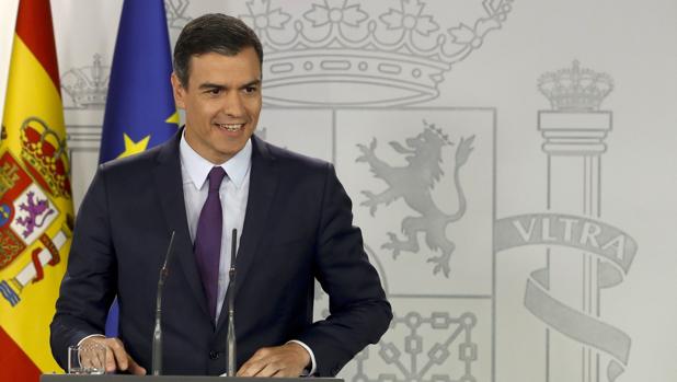 El presidente del Gobierno en funciones, Pedro Sánchez, durante la rueda de prensa de ayer en Moncloa