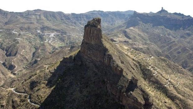 Bentayga, el epicentro ceremonial y cosmológica de la Caldera de Tejeda, en la base del Roque Nublo