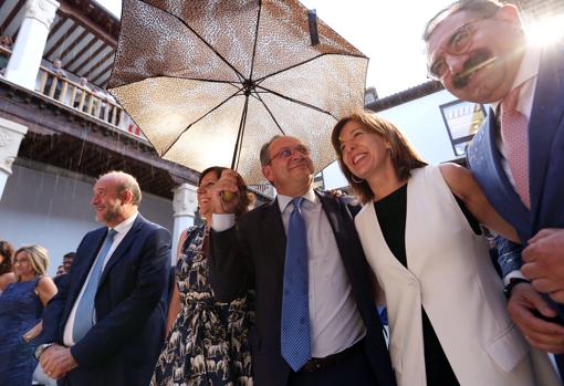 La lluvia fue protagonista del acto de posesión e hizo que terminara de forma abrupta