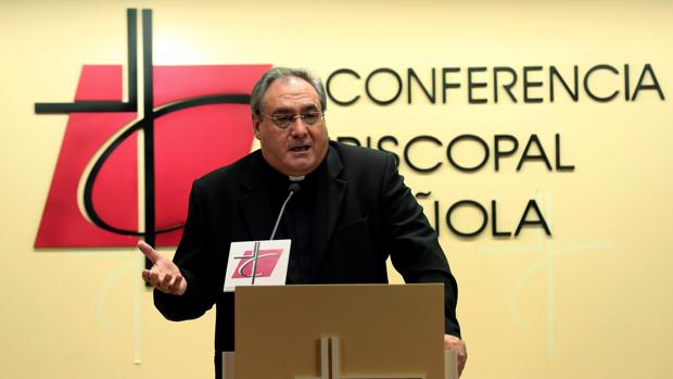 Monseñor Gil Tamayo, foto de archivo