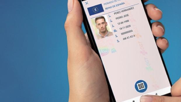 La DGT trabaja en una app para poder llevar el carné de conducir en el móvil