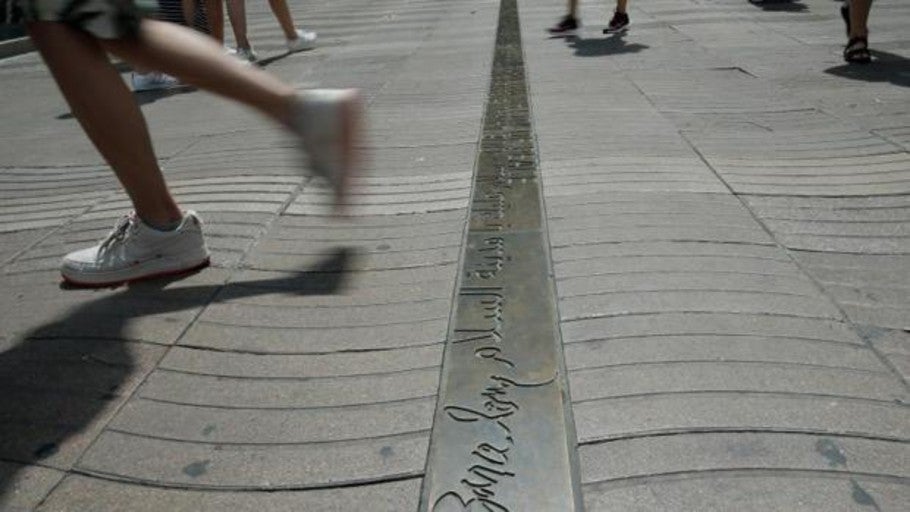 Barcelona conmemora en silencio y desde La Rambla el segundo aniversario por el 17-A