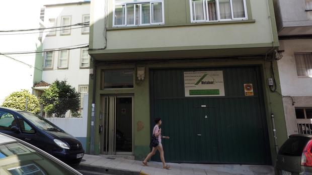 Portal de la calle Irmáns Carro en la que residía la familia