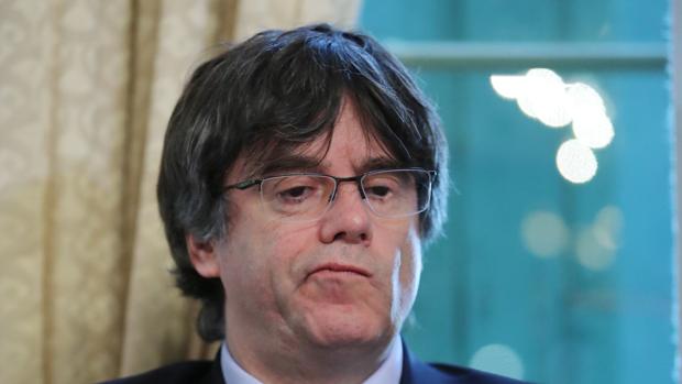 El fugado Carles Puigdemont durante una conferencia en Genova, Suiza, en 2018