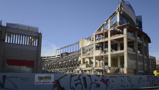 Obras de demolición del Estadio Vicente Calderón