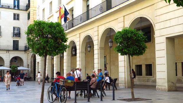 Imagen de archivo de la Audiencia Provincial de Alicante, donde se juzgarán los hechos
