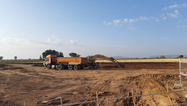 Los trabajos que se están desarrollando en la actualidad son de movimiento de tierras