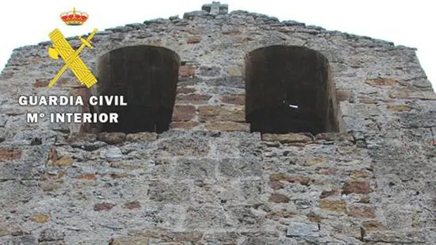 Campanario del que fueron robadas en la iglesia de la pequeña pedanía de Hozalbejas-Rucandio