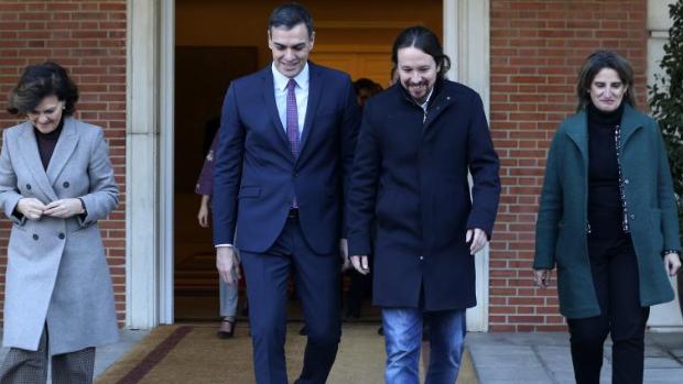 Pedro Sánchez, junto a Pablo Iglesias en La Moncloa