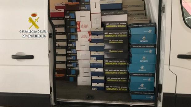Desarticulada Una Banda Catalana Dedicada A Asaltar Camiones En La Provincia De Huesca 14 Detenidos Organización criminal que se dedica al asalto y robo de camiones de carga. abc