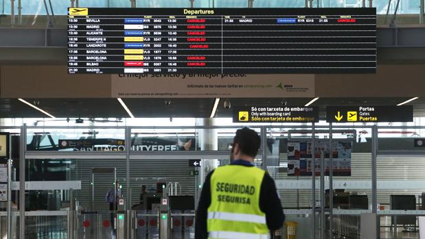Aeropuerto de Lavacolla, en Santiago, durante el estado de alarma