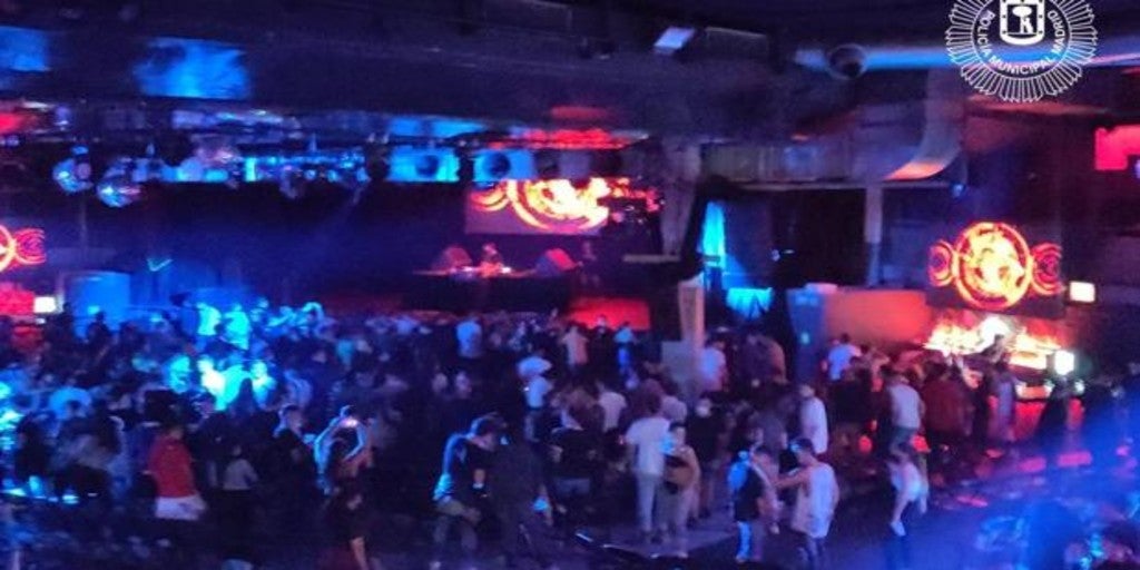La Policía desaloja dos fiestas en Madrid con 110 personas y dos detenidos
