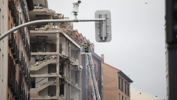 El Ayuntamiento de Madrid demolerá desde mañana las últimas plantas del edificio de la calle Toledo