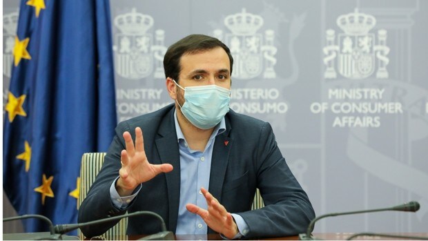 Garzón paga 12.000 euros por un informe que podían hacer los letrados de su ministerio