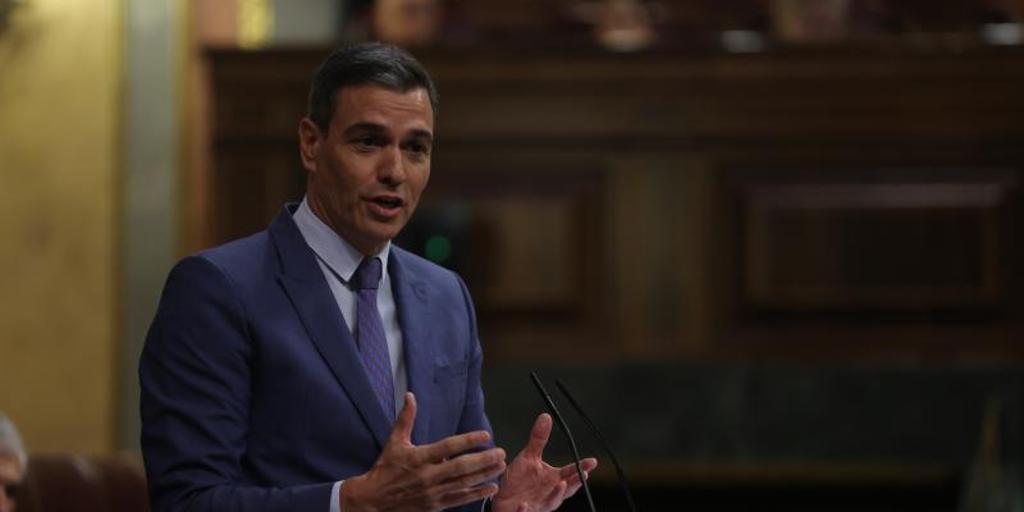 Sánchez anuncia la bajada del IVA de la luz al 5 por ciento para forzar el apoyo de los grupos a su decreto