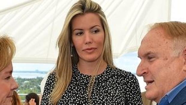 Bernal, entre Caroline Scheufele y Mauricio Zeilic, en un evento de la firma Chopard celebrado en Miami