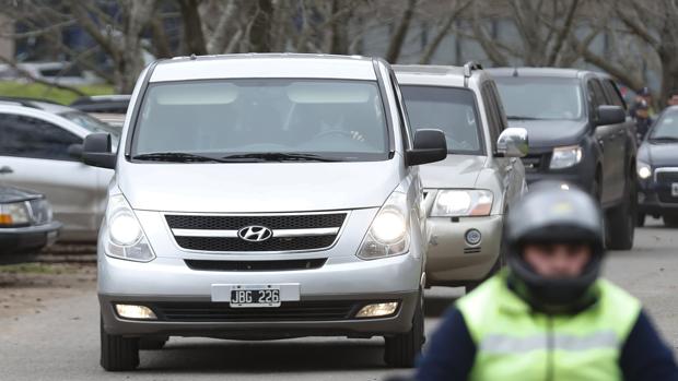 El vehículo que transportó a los reyes de Holanda este jueves