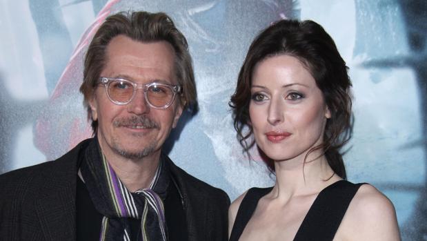 Gary Oldman junto a su ex Donya Fiorentino