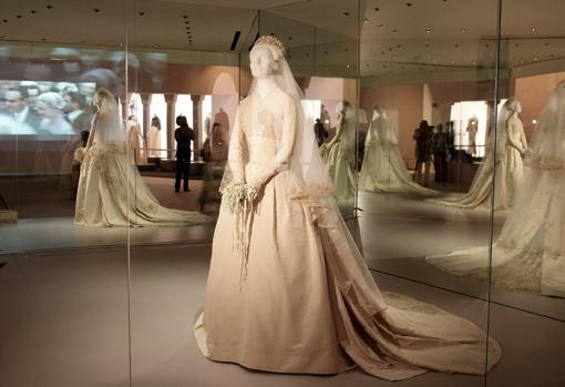 El vestido de Gracia de Mónaco, protagonista medio siglo después de su boda  con el príncipe Rainiero