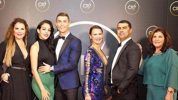 Foto de archivo de la familia Aveiro en 2017