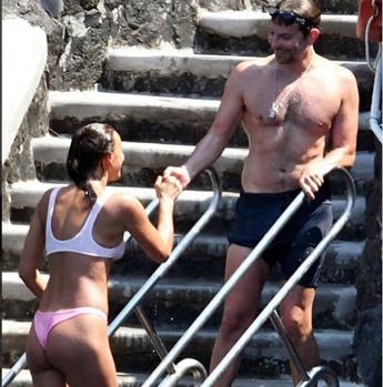 La compenetrada pareja, en Positano