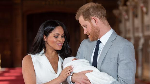 Los Duques de Sussex en la presentación del pequeño Archie