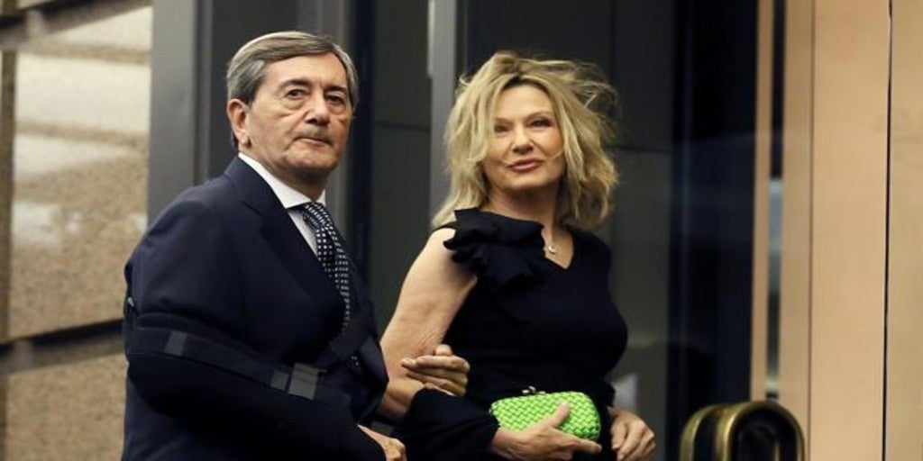 La discreta vida de Alfonso Cortina junto a Miriam Lapique