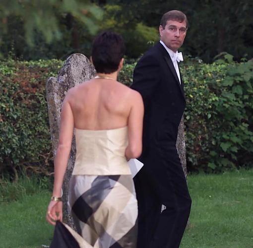 Todos Los Que Temen A Ghislaine Maxwell La Madama De Jeffrey Epstein