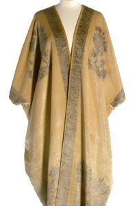 Garment known as Aba of cream velvet