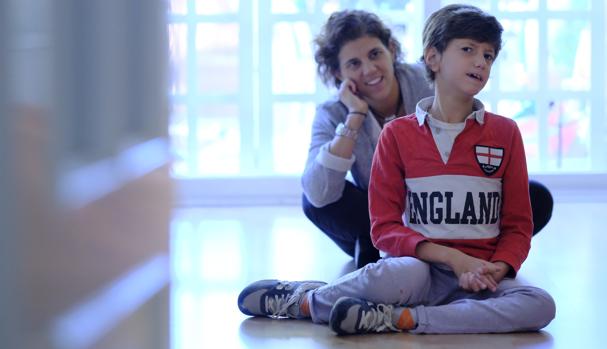 Eloisa y Lucas, que padece una enfermedad rara