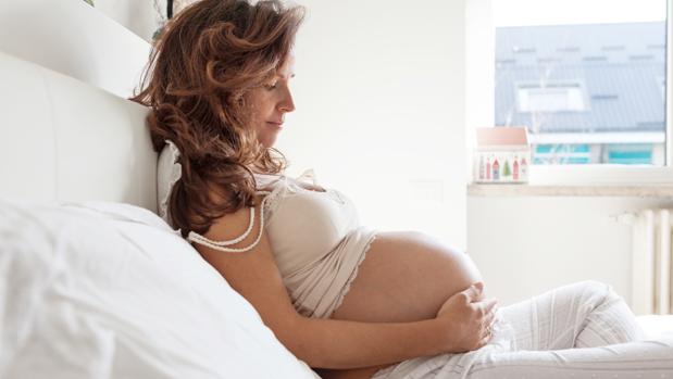 Los partos en casa pueden ser más peligrosos para la madre y para el bebé.