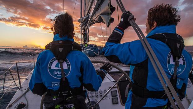 Cinco mujeres atravesaron el Atlántico en 13 días y 8 horas en un velero de 73 pies