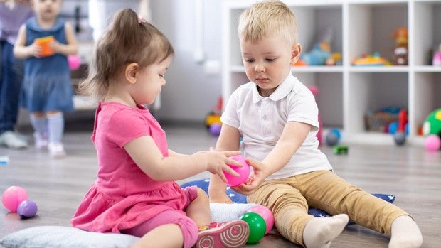 Es importante recordar al niño que «más tarde volveremos a buscarte para ir a casa»