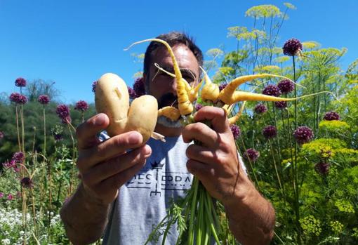 Verduras y hortalizas de navazo. En la imagen, Rafa Monge, de Cultivo Desterrado