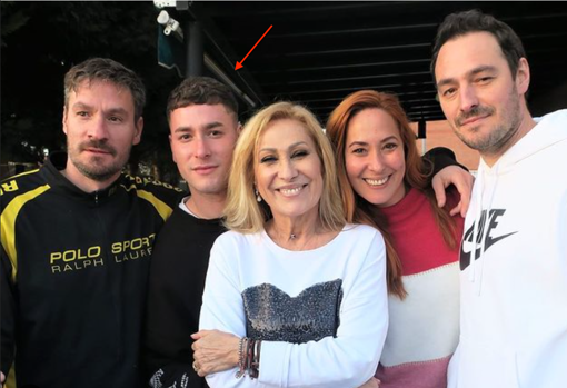 Conoce a 'El Mohe', el hijo rapero de Rosa Benito y Amador Mohedano
