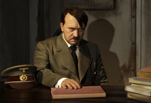 Recreación de Hitler en el búnker