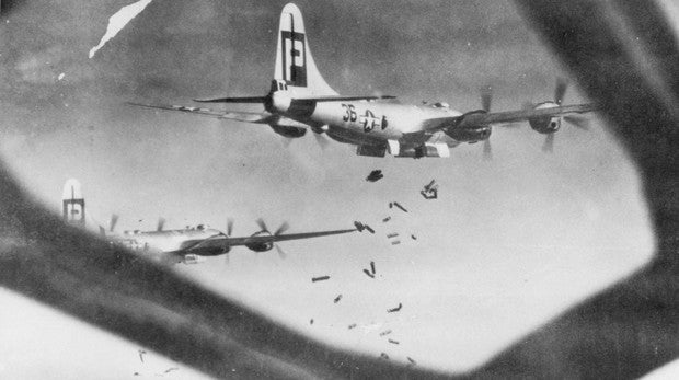 Los crueles bombardeos Aliados sobre civiles: la vergüenza oculta en la Segunda  Guerra Mundial