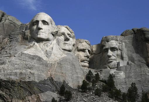 Monte Rushmore, monumento que rememora a los padres fundadores de EEUU (entre ellos, Jefferson)