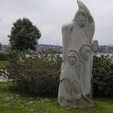 Statue in honor of Isabel Zendal