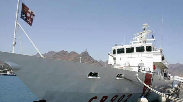 Un barco de la Guardia costera italiana
