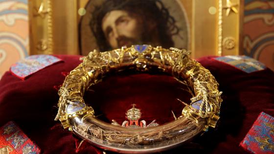 La Corona de Espinas y un pedazo de la madera donde cruxificaron a Jesús están a salvo tras el incendio en la Catedral de Notre Dame