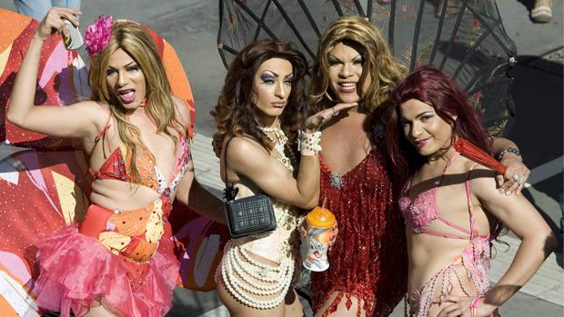 Miembros de la comunidad homosexual, en el desfile del Orgullo Gay, en Sao Paulo