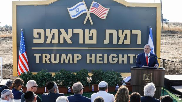 El primer ministro israelí, Benjamin Netanyahu, pronuncia el discurso de inauguración de la colonia, ayer