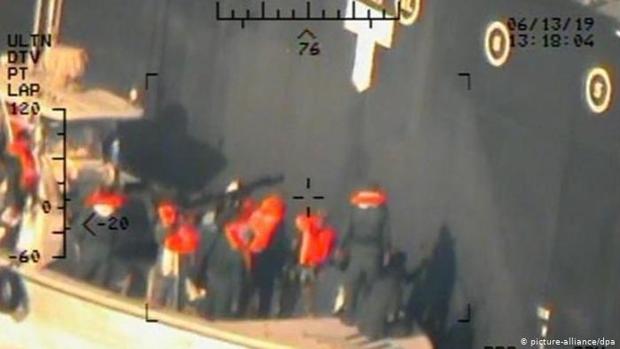 El Departamento de Defensa de EE.UU. publica las fotos que prueban la implicación de Irán en los ataques a los dos buques pertroleros