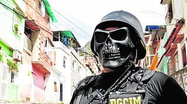 Máscara utilizada por los torturadores, que recuperó Maduro