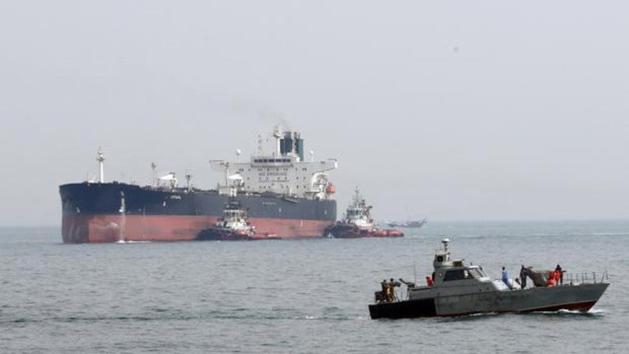 Irán intercepta un petrolero extranjero en el Golfo por presunto contrabando