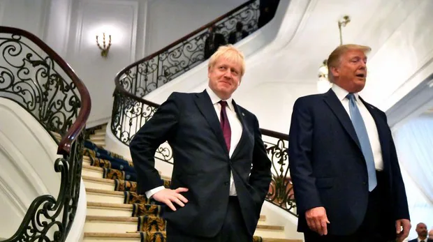 El primer minitro britÃ¡nico,Boris Johnson y el presidente de EE.UU., Donald Trump durante la cumbre del G-7