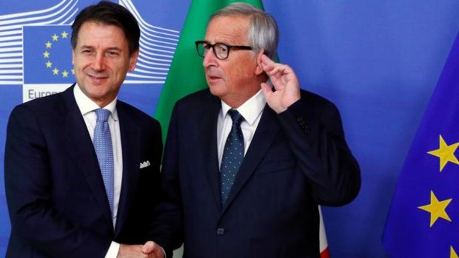 Italia deja atrás la etapa Salvini y pacta con la UE para repartir a los inmigrantes