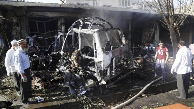 Imagen de archivo de un atentado con coche bomba en Afganistán